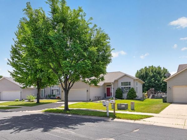 4820 Savannah Drive NW, Rochester, MN 55901