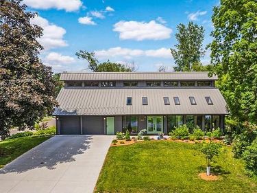 1170 Evergreen Lane N, Plymouth, MN 55441