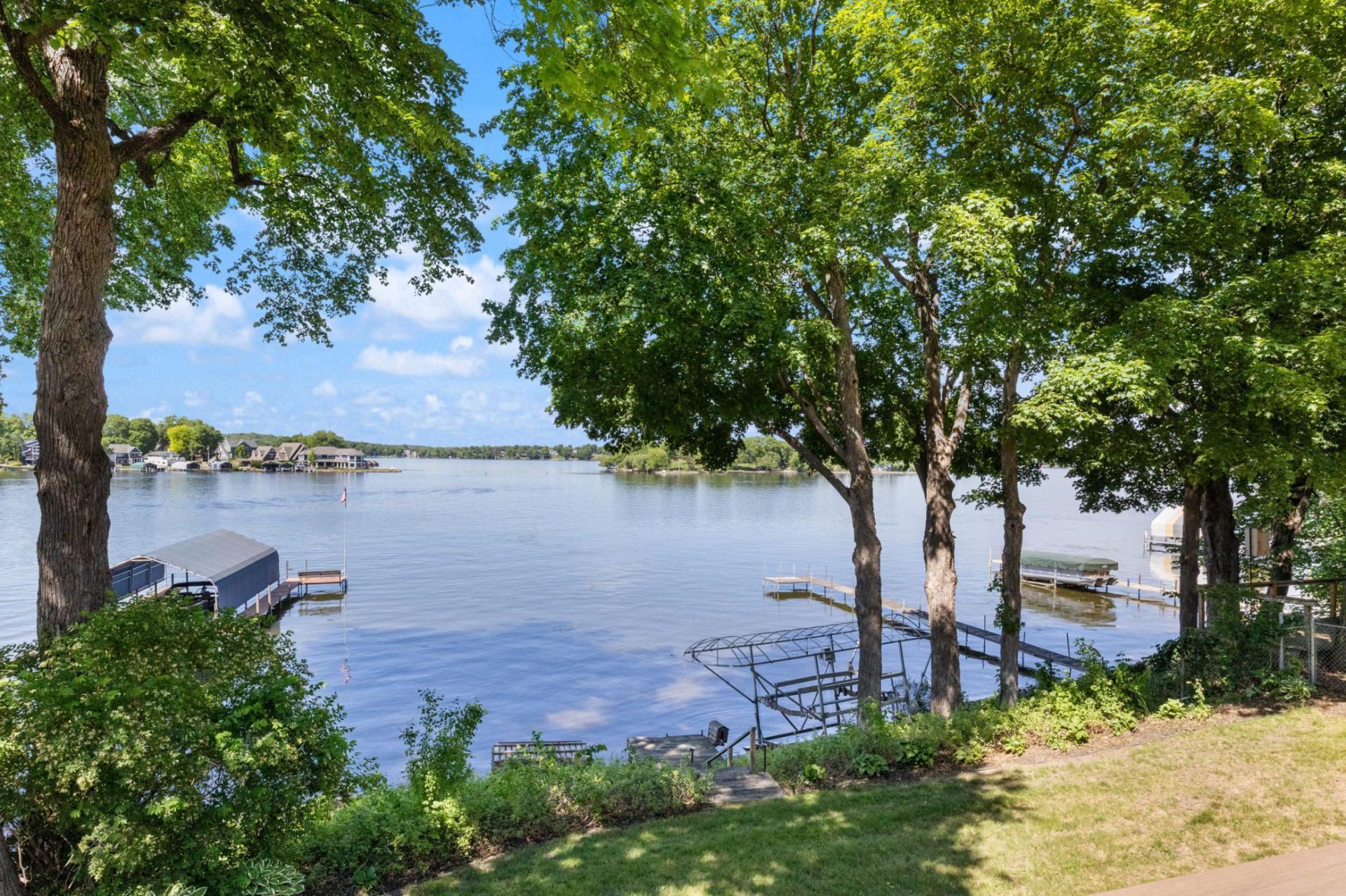 4580 W Arm Road , Spring Park, MN 55384
