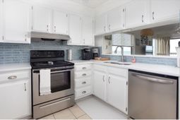 1711 Ocean Blvd. S  photo 4