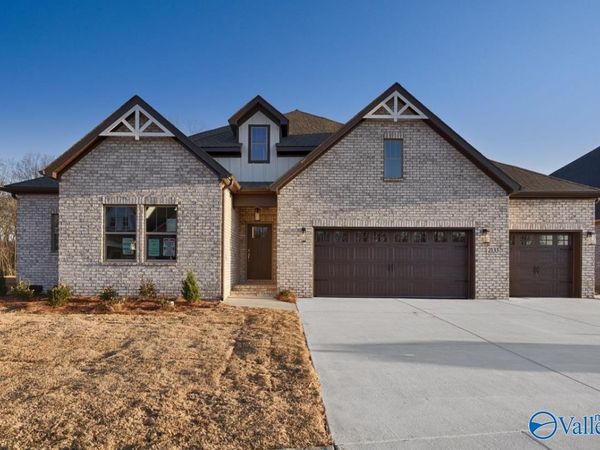 2109 Bloomfell Bend, Huntsville, AL 35802