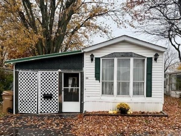 15 Lobue Lane , Buffalo, NY 14225