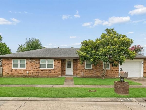 2217 BLANCHARD Drive, Chalmette, LA 70043