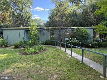 2111 MASON HILL DRIVE , ALEXANDRIA, VA 22306