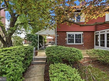 1406 WESTWOOD LANE, WYNNEWOOD, PA 19096