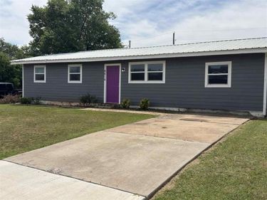 4614 SW G Ave, Lawton, OK 73505
