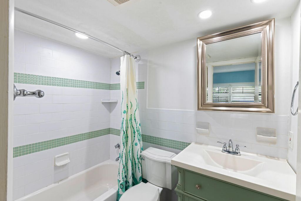 3351 Spanish Trail, Unit 115, Delray Beach, FL 33483 Photo