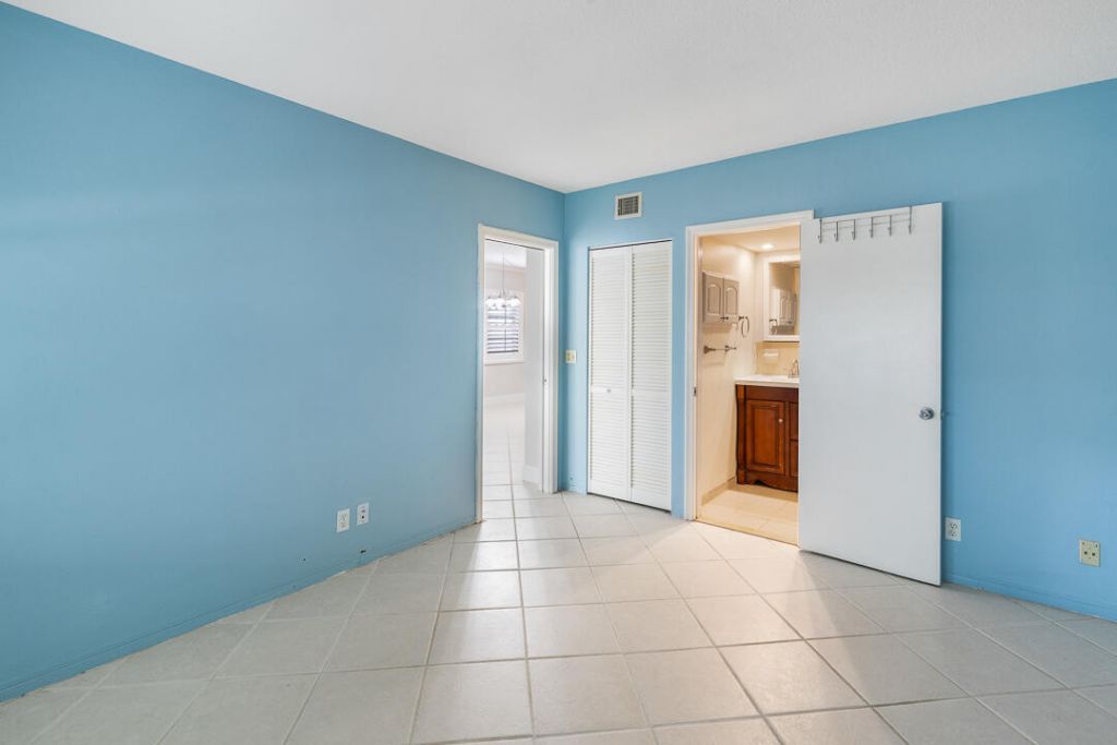 3351 Spanish Trail, Unit 115, Delray Beach, FL 33483 Photo
