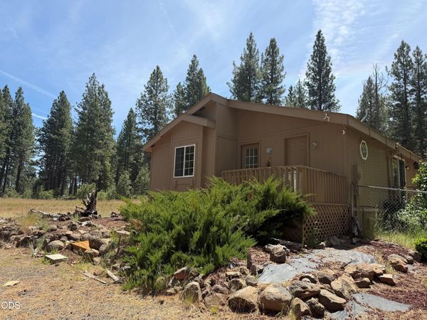 4000 Round Lake Road, Unit SPC 4, Klamath Falls, OR 97601