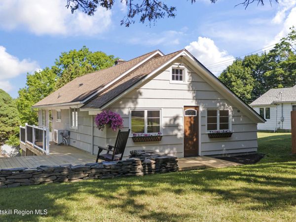 33 Chapel Drive, Valatie, NY 12184