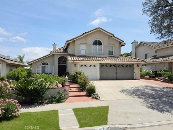 911 Homestead Road , Corona, CA 92878