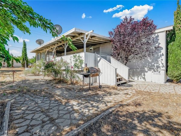 10164 White , Phelan, CA 92371