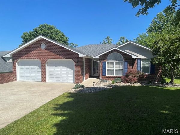 1611 Independence Drive , Jefferson City, MO 65109