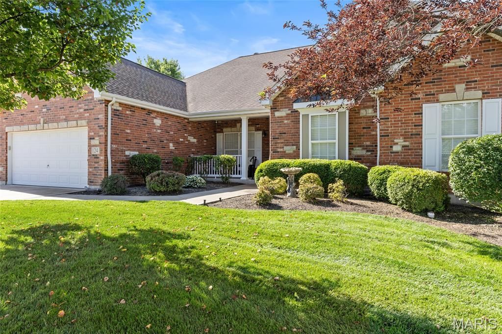 124 Fox Haven Drive , O Fallon, MO 63368 Main Photo