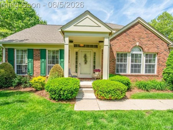 49105 Hawksburry Road, CANTON, MI 48188