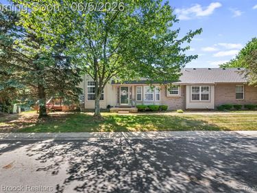 41222 Bermuda Drive, Sterling Heights, MI 48314