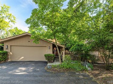 3685 Quail Hollow Drive , Bloomfield Hills, MI 48302