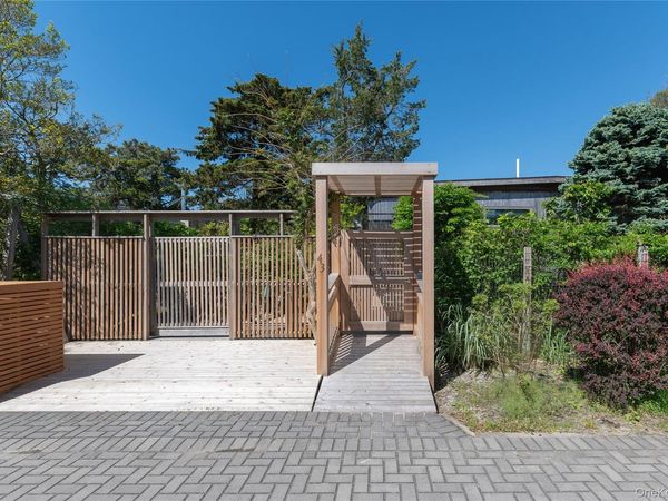43 Crescent Avenue , Seaview, NY 11770