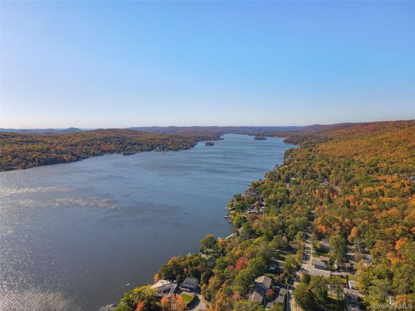 1 Scotts Way, Unit 15, Greenwood Lake, NY 10925