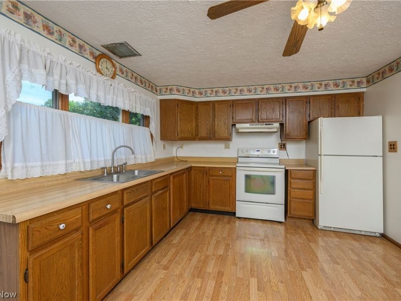 7660 Akron Avenue NW, Canal Fulton, OH 44614 Photo 17