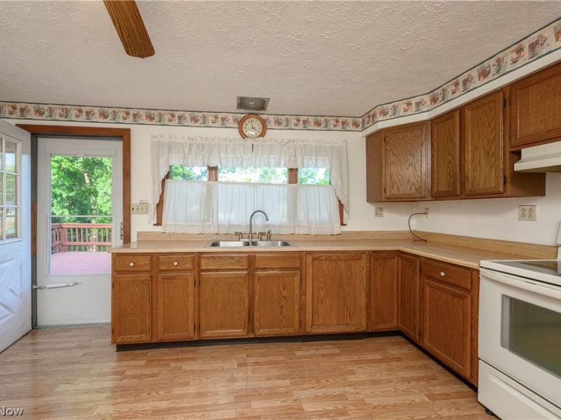 7660 Akron Avenue NW, Canal Fulton, OH 44614 Photo 18