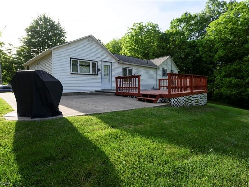 7660 Akron Avenue NW, Canal Fulton, OH 44614 Photo 4
