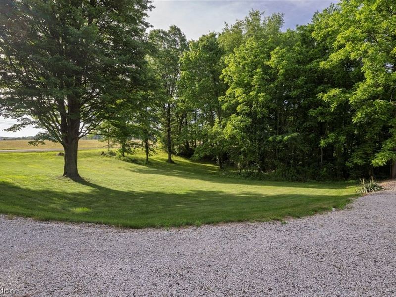 7660 Akron Avenue NW, Canal Fulton, OH 44614 Photo 9