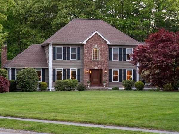 4 Overlook Dr, Groton, MA 01450