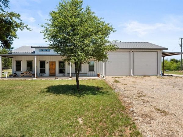 181 Private Road 197 , Blum, TX 76627