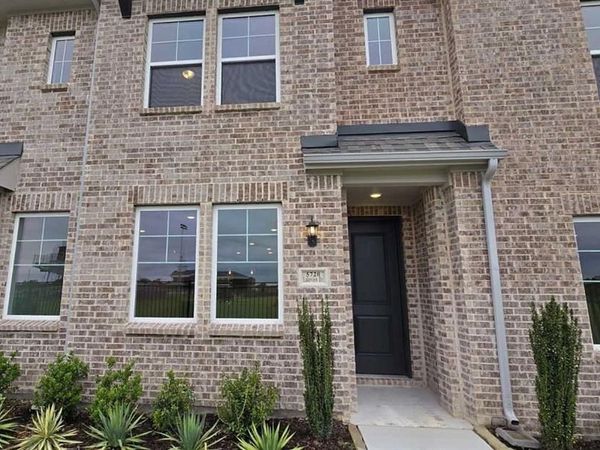 5720 Lakeview Drive, Watauga, TX 76148