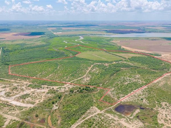 9999 CR 296 , Ballinger, TX 76821