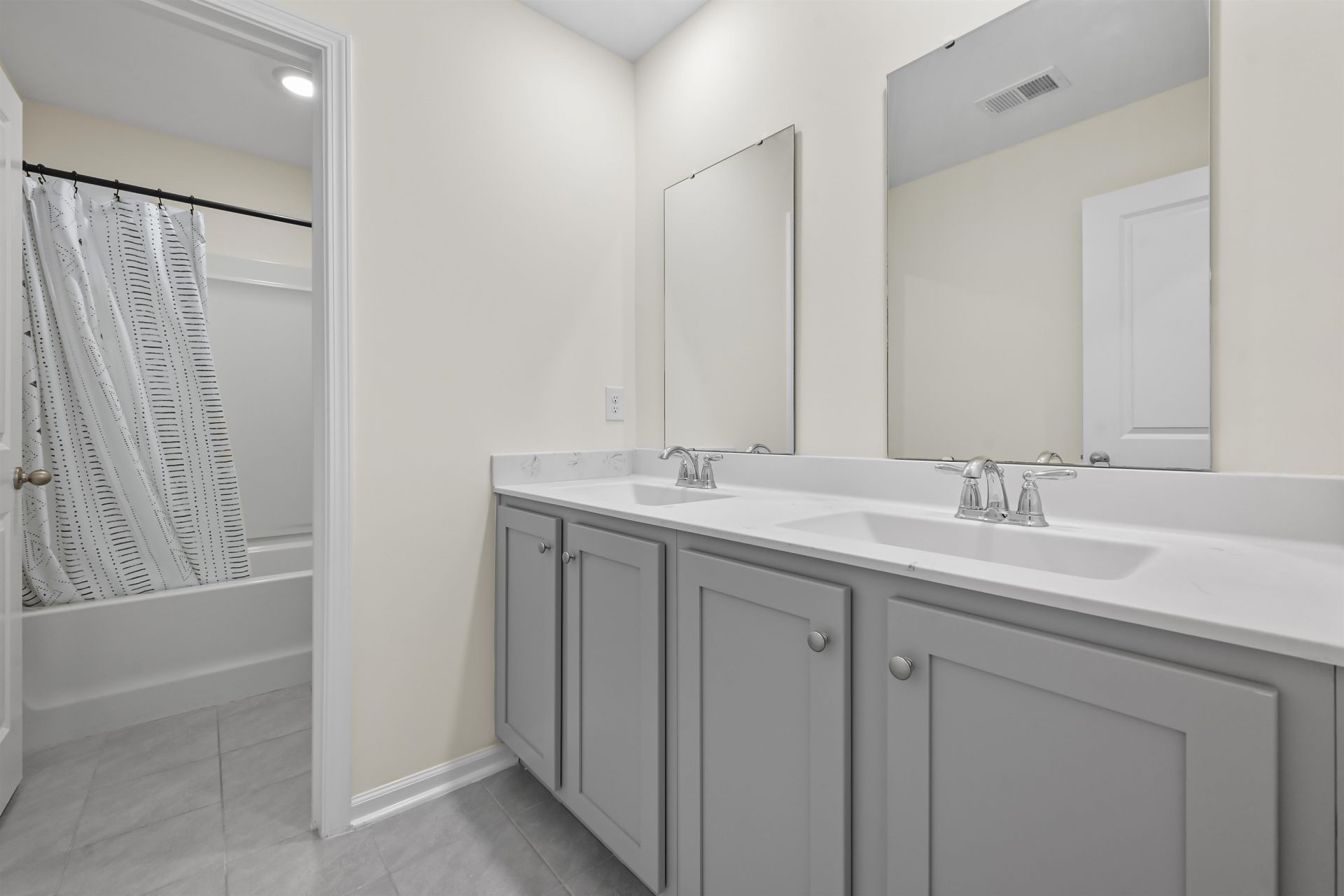 4005 Sweetspire Court Photo 18