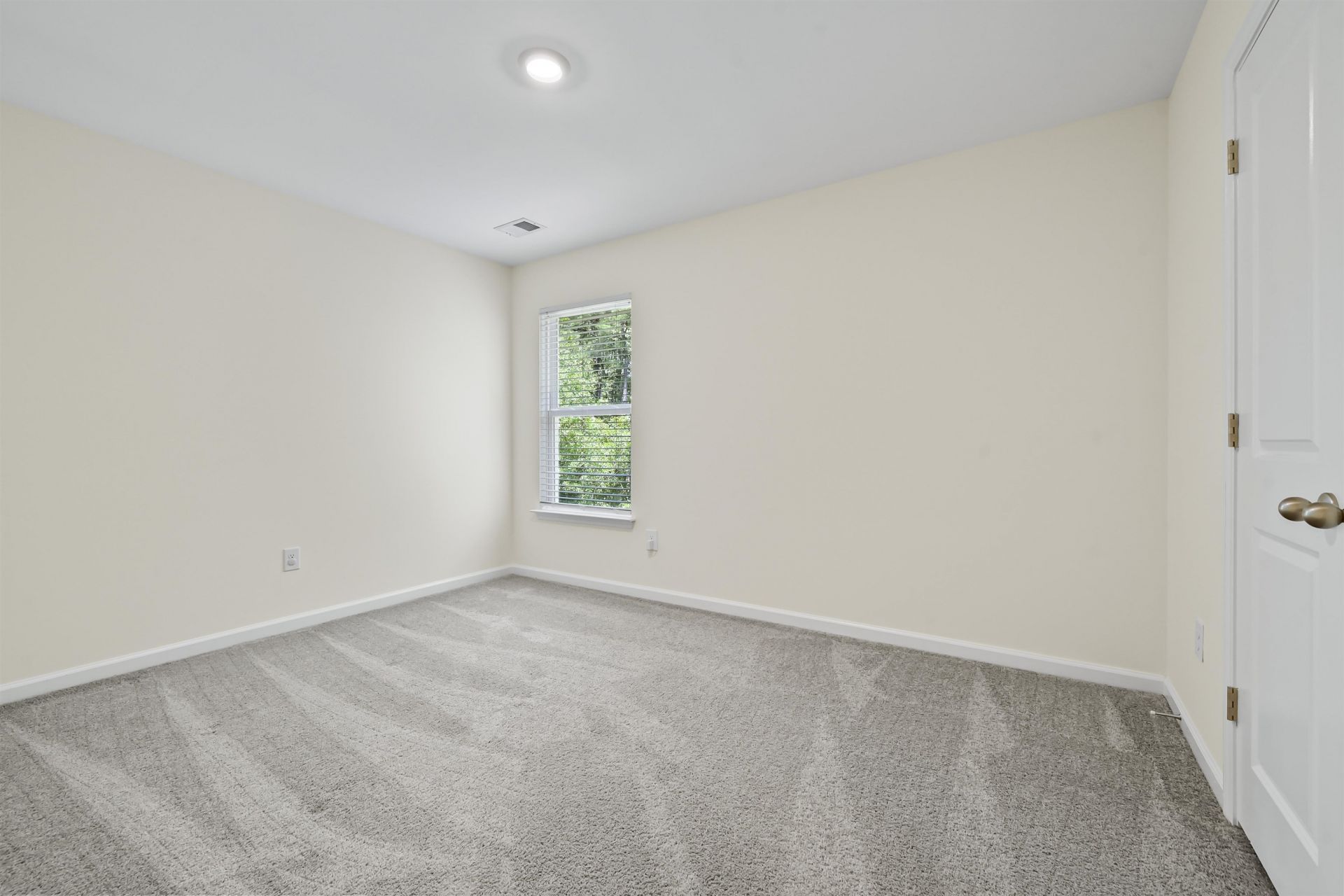 4005 Sweetspire Court Photo 7