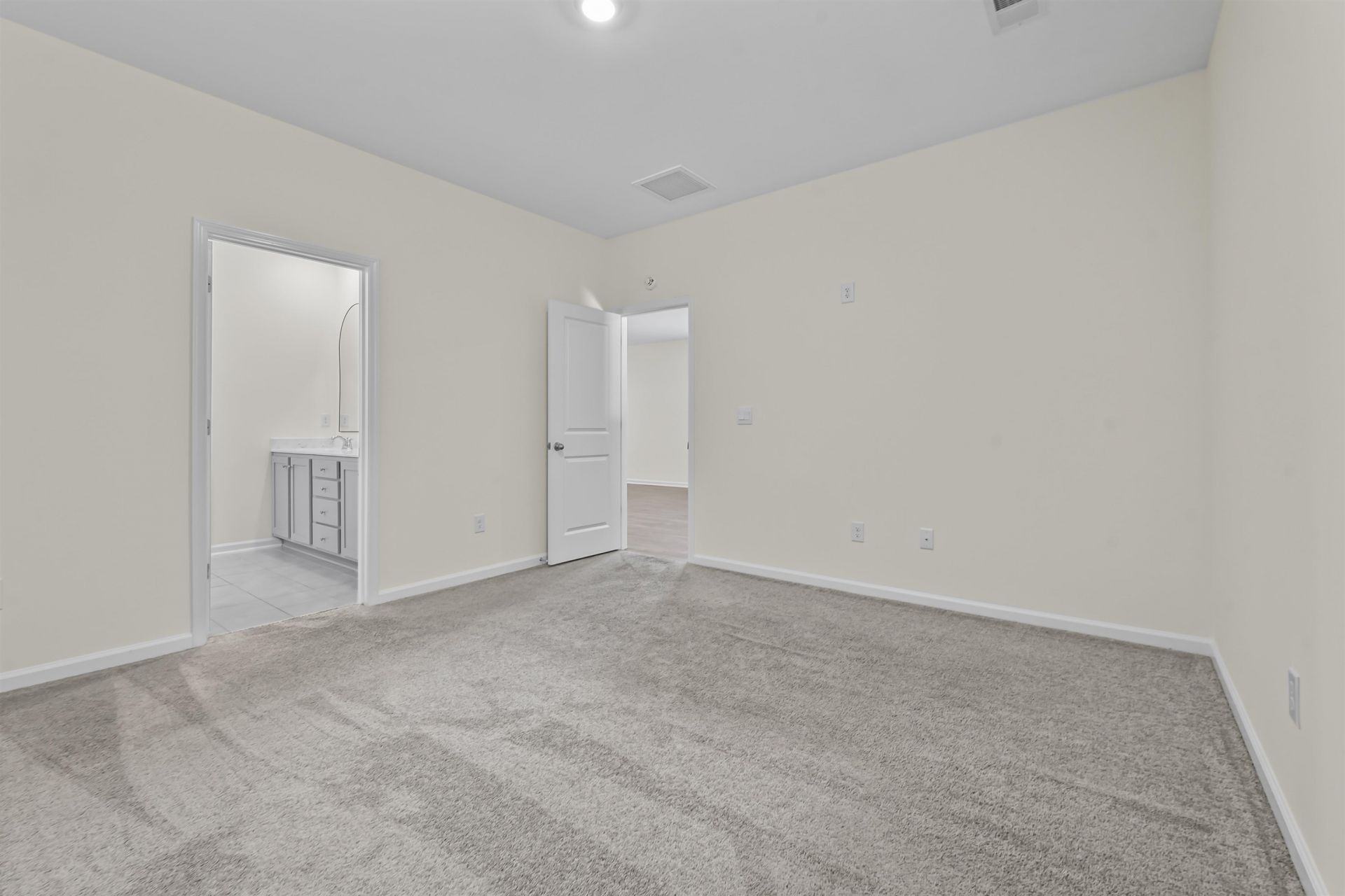 4005 Sweetspire Court Photo 8