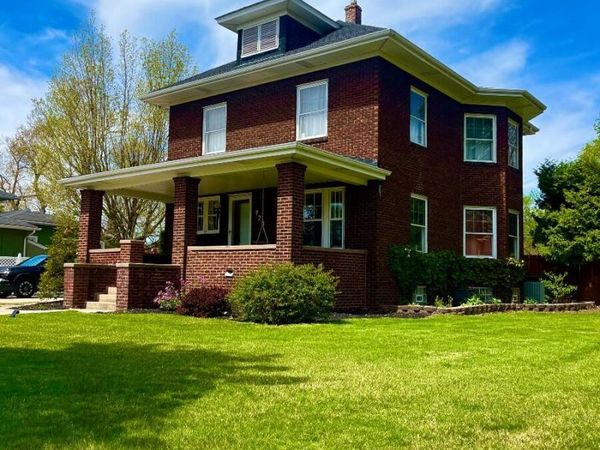 920 E Cleveland Avenue , Hobart, IN 46342