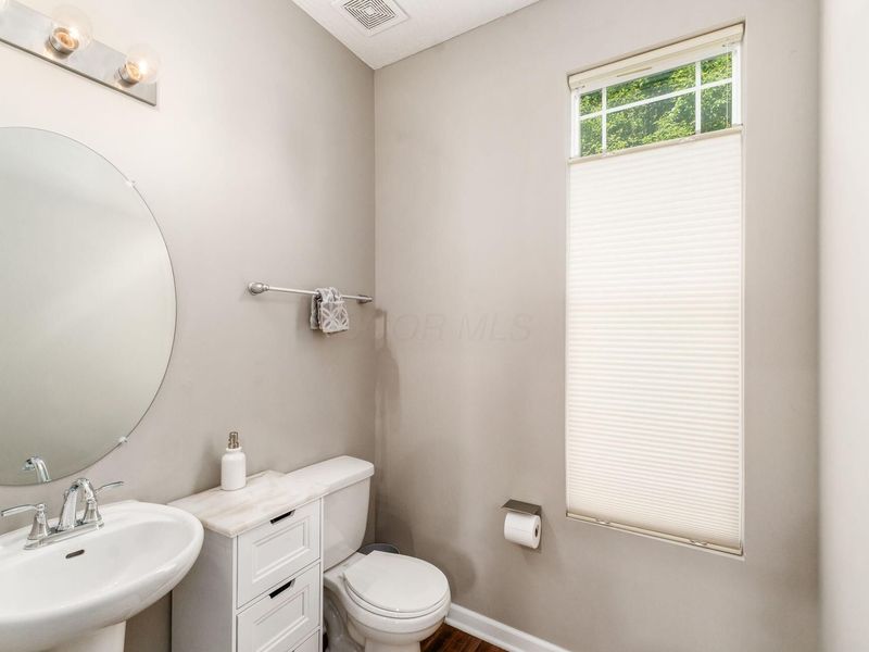 2518 Tree Knoll Court, Columbus, OH 43219 Photo 19