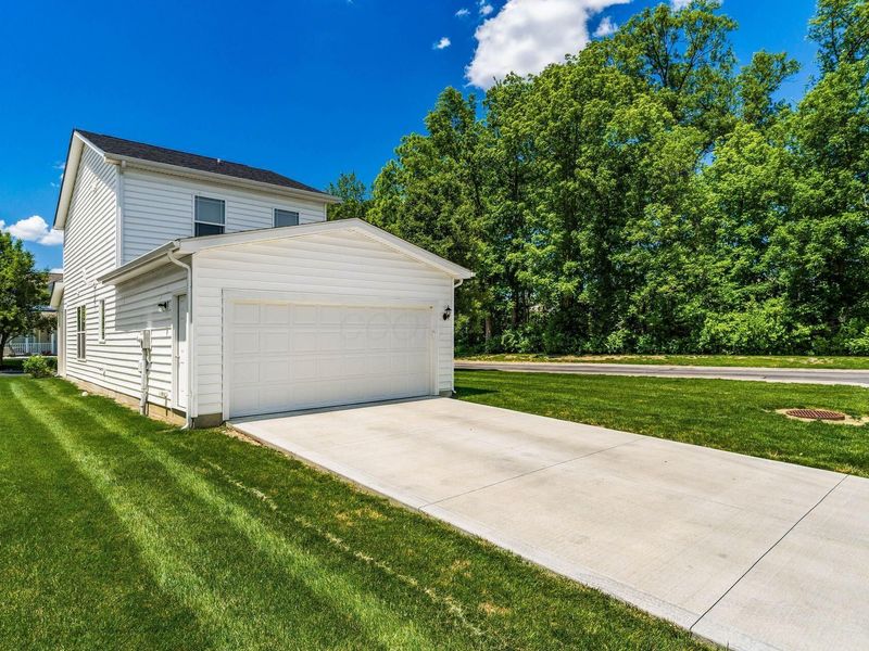 2518 Tree Knoll Court, Columbus, OH 43219 Photo 2
