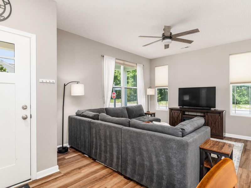 2518 Tree Knoll Court, Columbus, OH 43219 Photo 8