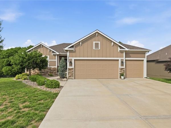 13235 N Shadow Brook Court, Platte City, MO 64079