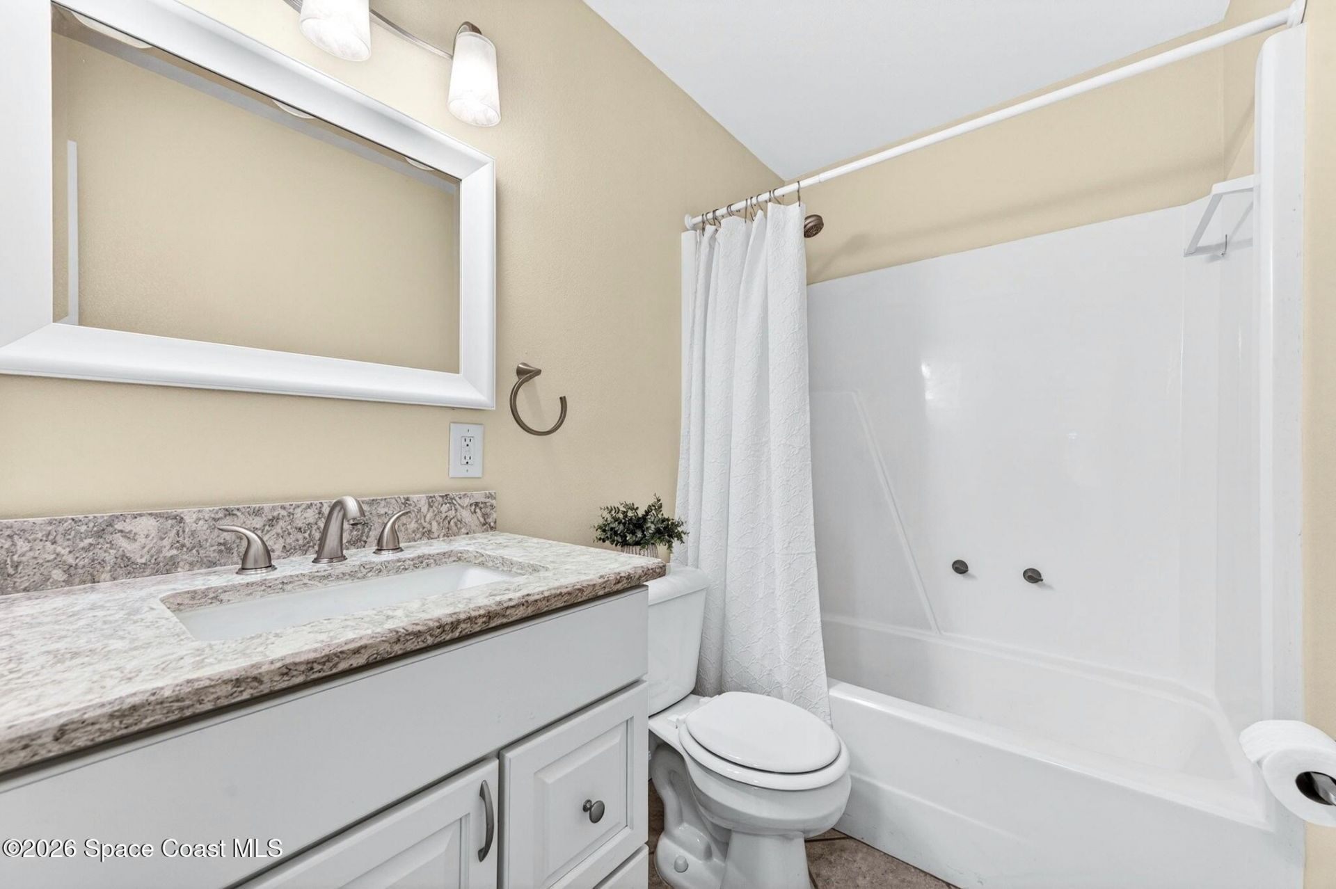 255 Paradise Boulevard, Unit 14, Indialantic, FL 32903 Photo