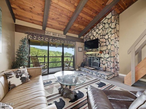 1081 Cove Rd, Sevierville, TN 37876