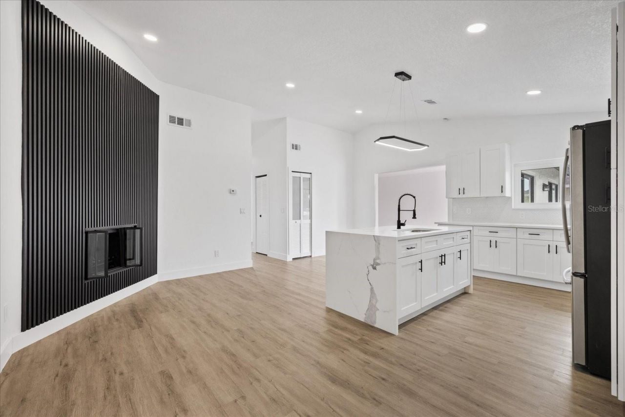 10609 Out Island Drive, Tampa, FL 33615 Photo
