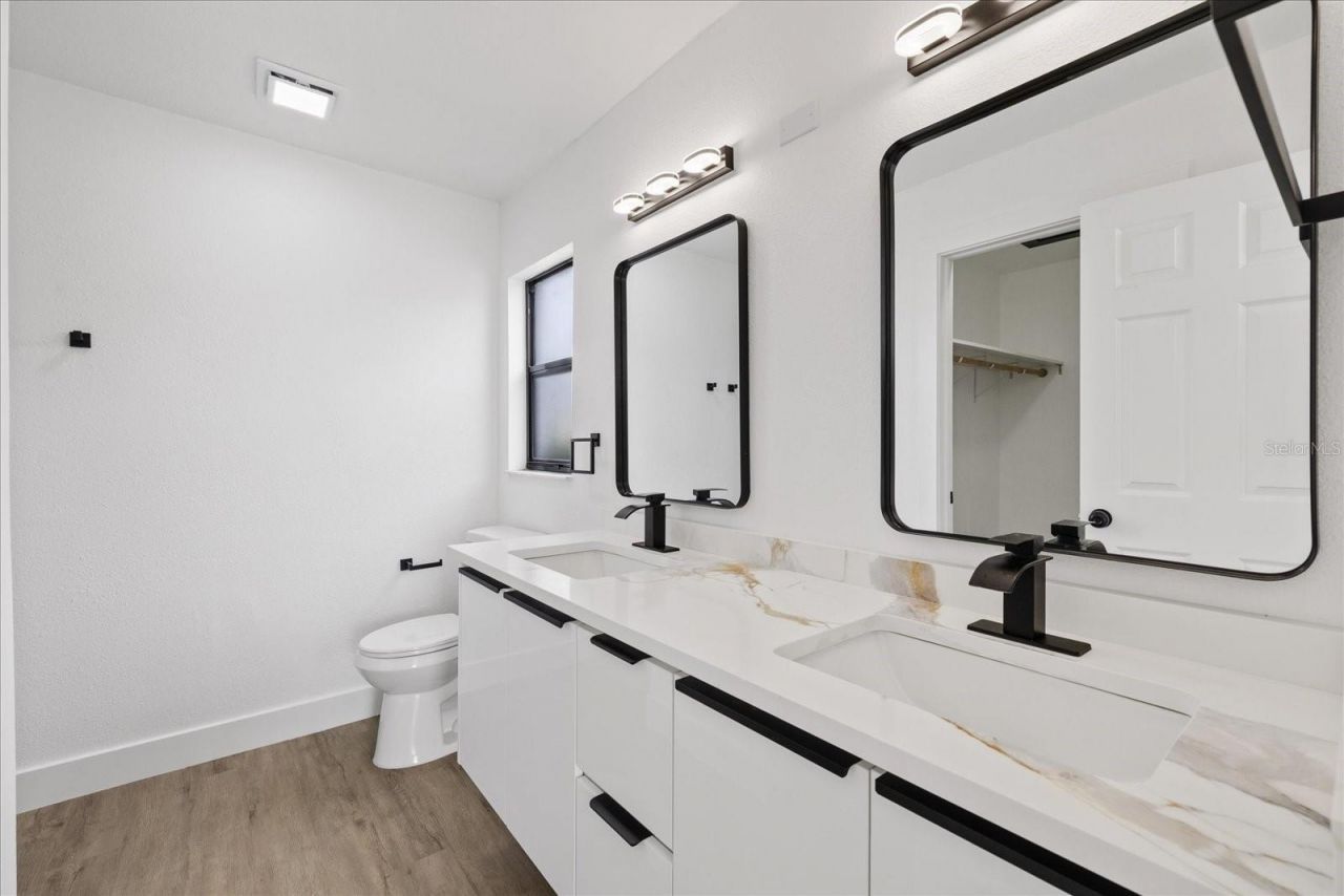 10609 Out Island Drive, Tampa, FL 33615 Photo