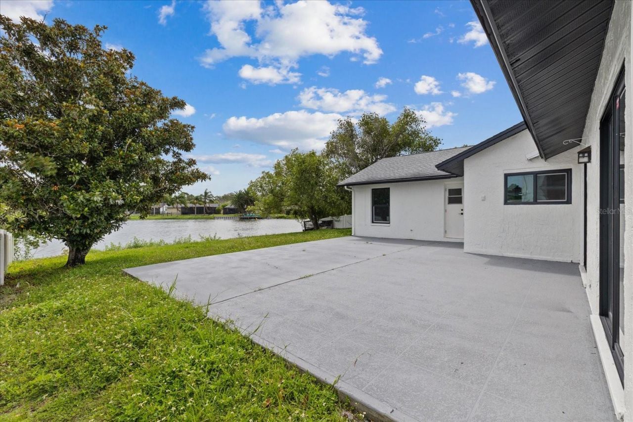 10609 Out Island Drive, Tampa, FL 33615 Photo