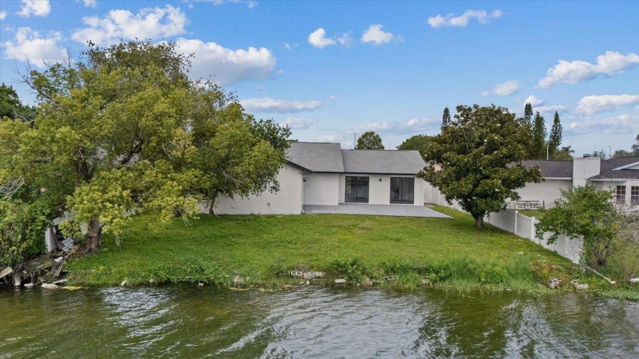 10609 Out Island Drive, Tampa, FL 33615 Photo