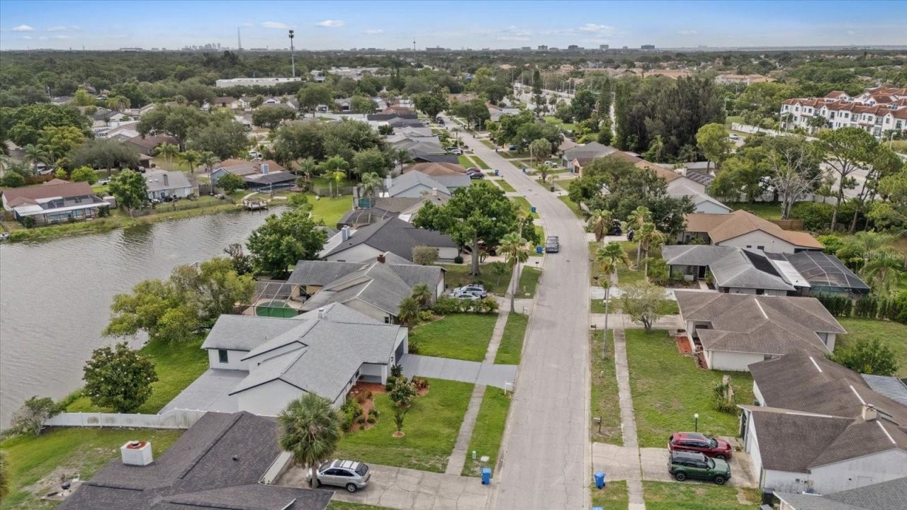 10609 Out Island Drive, Tampa, FL 33615 Photo