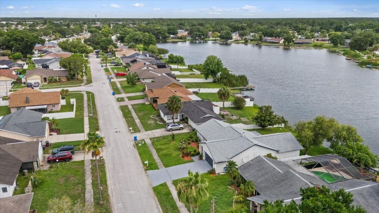 10609 Out Island Drive, Tampa, FL 33615 Photo