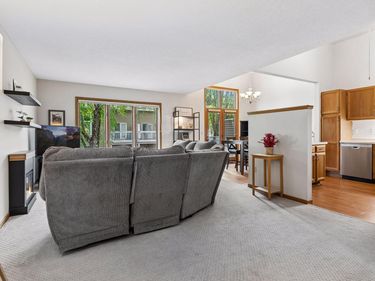 3240 Old Highway 8, Saint Anthony, MN 55418