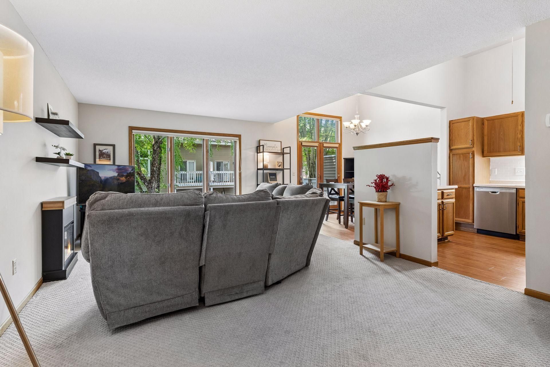 3240 Old Highway 8, Saint Anthony, MN 55418