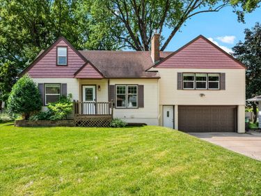 2800 32nd Avenue NE, Saint Anthony, MN 55418